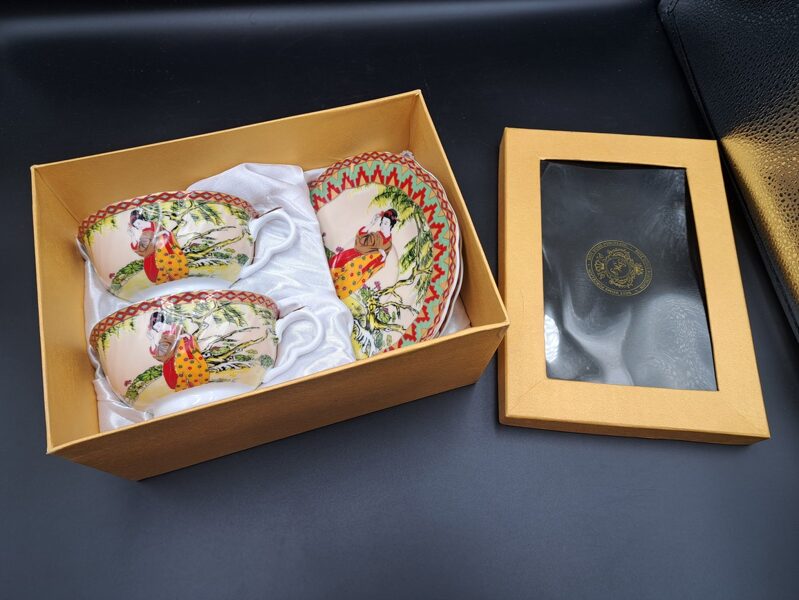 Jauns brīnišķīgs tējas komplekts 2 personām oriģinālajā kastē, Ķīna (Ķīna 09)