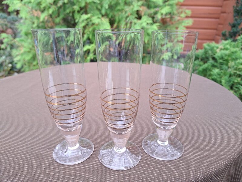 Šampanieša glāzīšu ar zeltu uz kājiņas komplekts 3 personām, Latvijas stikls (Stikla gl 121)