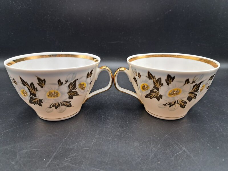 Tases "Sigulda" ar jasmīnu ar 1 mikro slīpējumu gar malu, RPR (Sigulda 147)