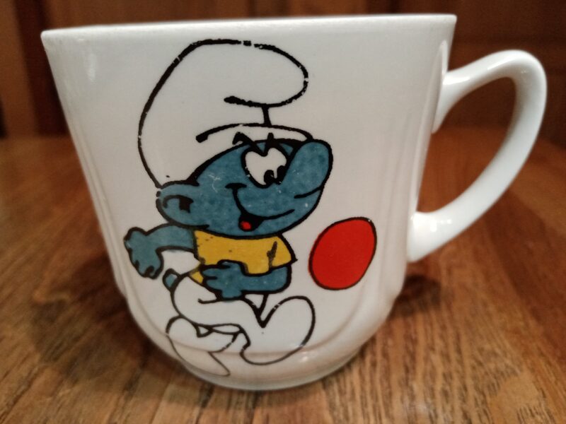 Vintāža bērnu tase ar rokas gleznojumu (Igaunijas apgleznojums) ar Smurfiju (Bērnu 30)