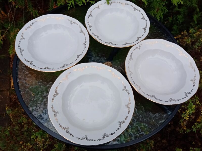 Zupas šķīvji balti ar zelta vaingau, pusdienu forma "Ārija" (Ārija pusdienu 13)