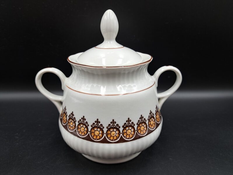 Cukurtrauks, tējas servīze "Diāna" ar brūnu dekolu un lustru (bez zelta), RPR (Diāna 84)