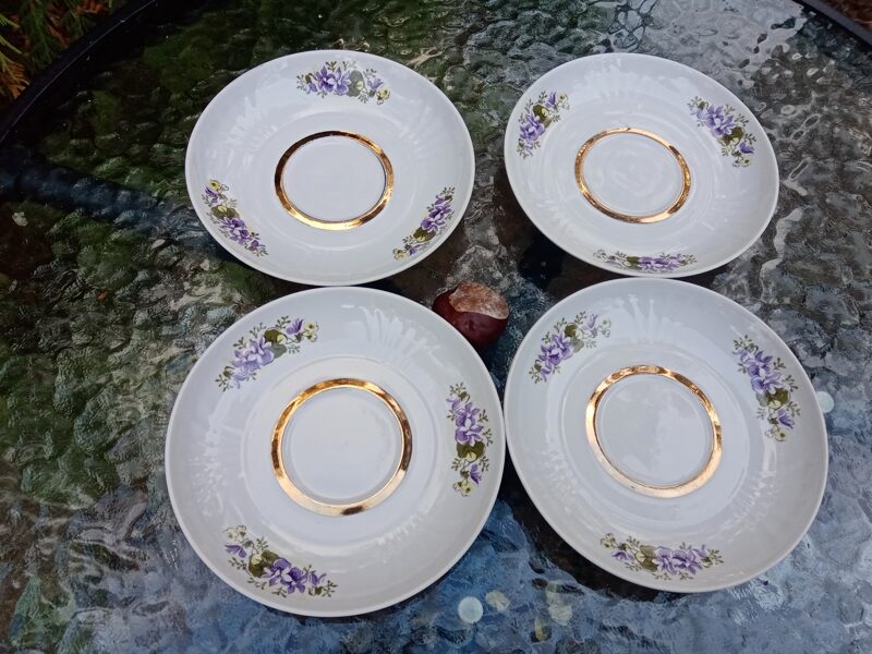 Apakštases, tējas servīze "Māra" ar vijolītēm un zeltu (Māra tējas 83)