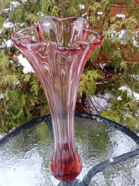 Ļoti skaista rozā vāze Līvānu stikla vāze "Medūza" Nr.1 (Stikla vāze 50)