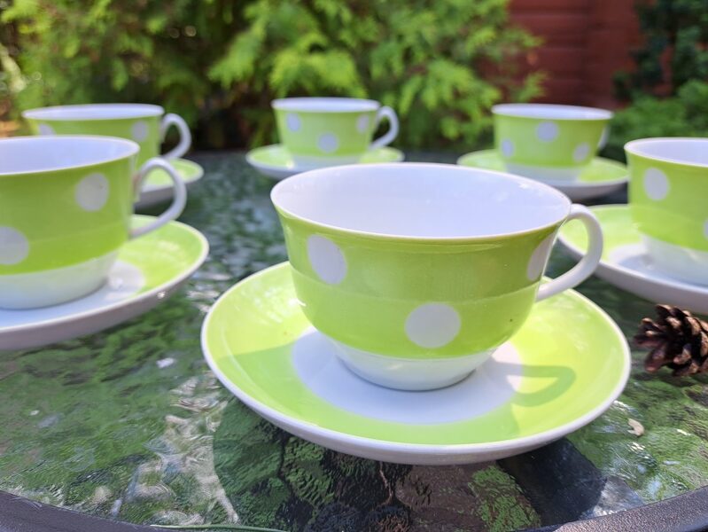 Tējas pāris gaiši zaļi ar baltām pumpiņām (bez zelta), tējas servīze "Māra" (Māra tējas 93)
