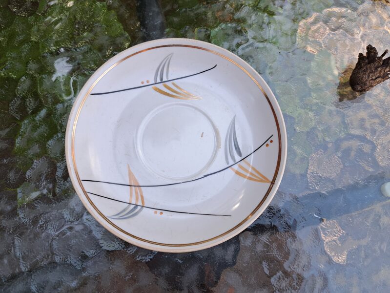 Apakštase ar pelēku, zeltu un bēšu rakstu, servīze "Jūrmala", PFF (Jūrmala 18)