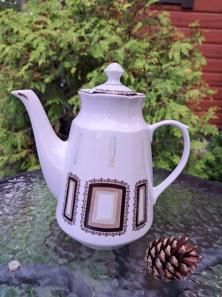 Tējkanna lielā ar vāciņu, servīze "Karīna" ar brūniem kvadrātiem un lustru (bez zelta) (Karīna 107)