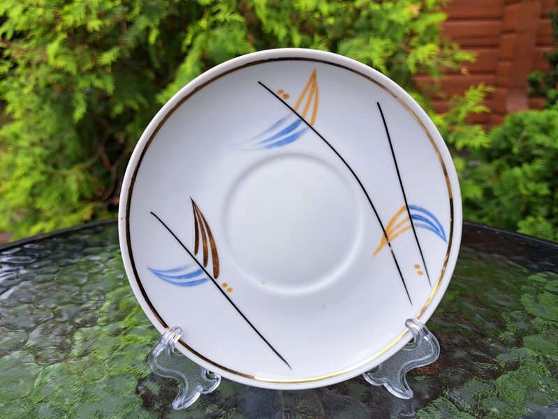 Apakštase ar zilu, zeltu un bēšu rakstu, servīze "Jūrmala", PFF (Jūrmala 19)