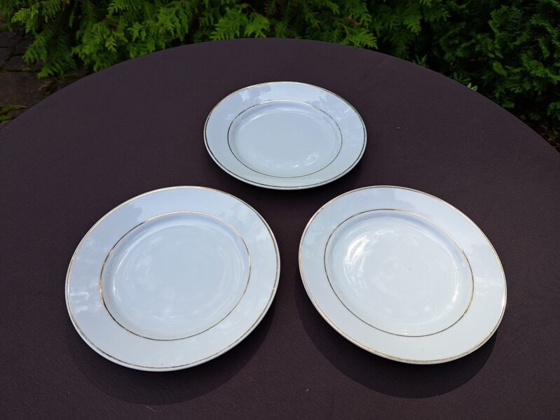 Šķīvji kūku balti ar zelta svītru, RPF. Diam.15,5cm (Citi pusd 150)