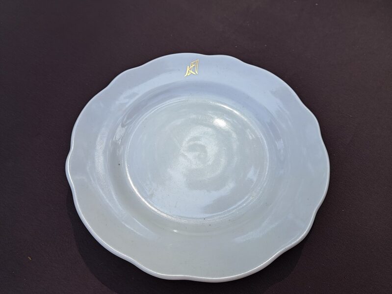 Salātu šķīvis d=20cm ar uzrakstu "KП" (LOGO 30)