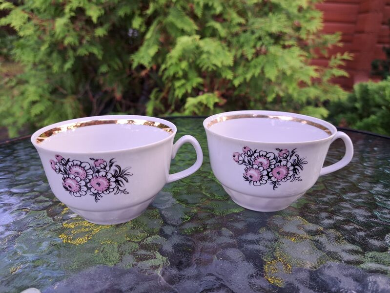 Krūzītes, tējas servīze "Māra" ar lillā puķītēm un zeltu, RPR (Māra tējas 120)