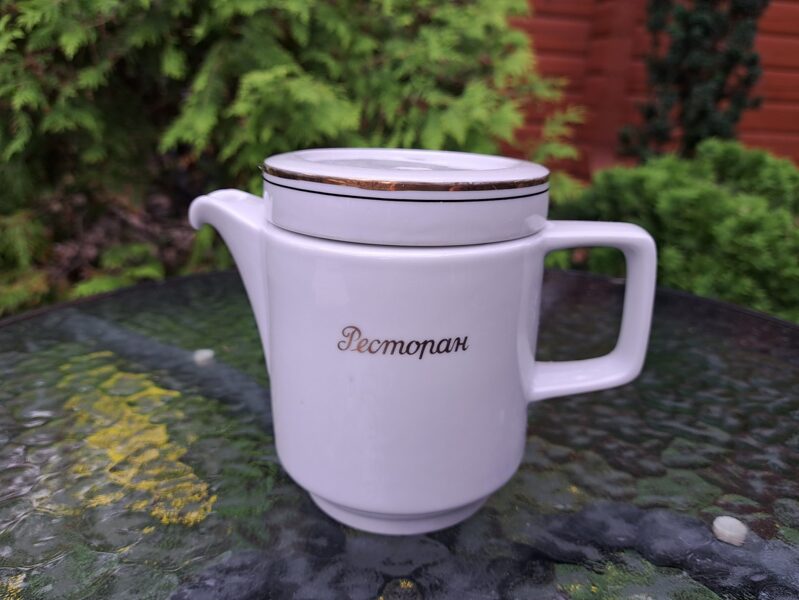 Tējkanna no restorana ar uzrakstu "Ресторан", JLMENAU, Vācija (Vācija 79)