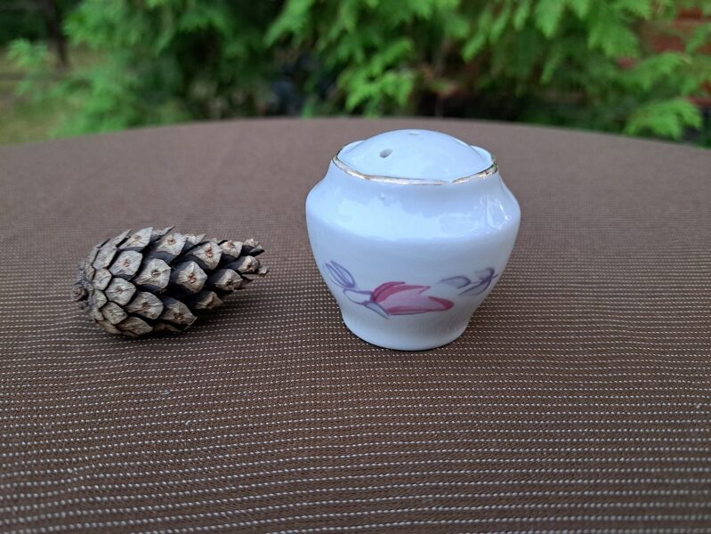 Sāls trauks ar puķuzirņiem un zeltu, RPR. Forma pusdienu "Ārija", RPR (Ārija pusdienu 274)