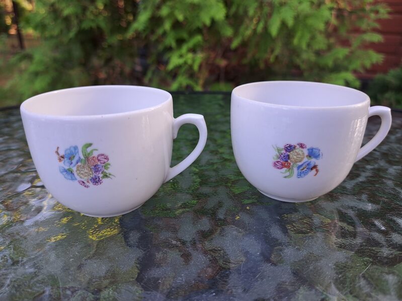 Komplekts: 2 kafijas krūzītes ar meisena pušķiem, bez zelta, 130ml (Verbilki 16)