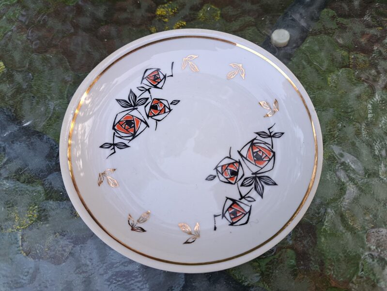 Apakštase aoranžām rozēm un melniem zeriem un zerltu, servīze "Vasara", RPR (Vasara 50)