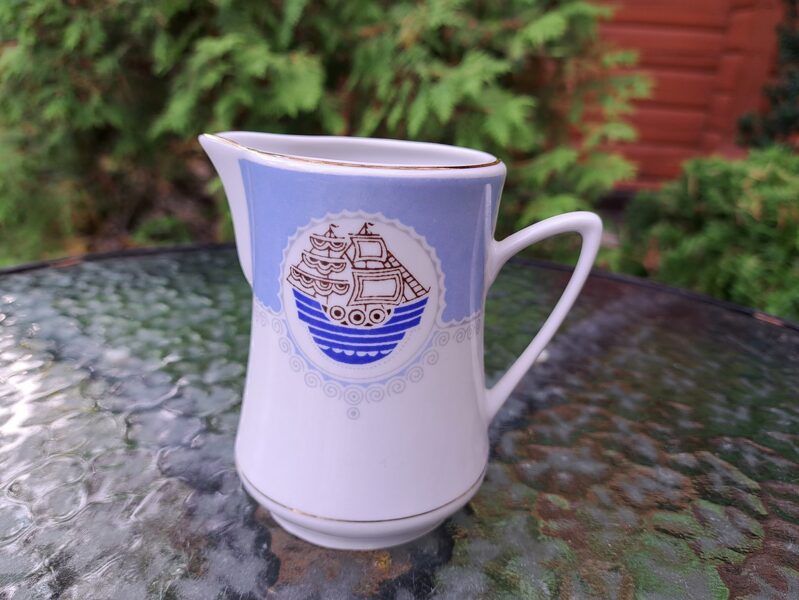 Krējuma kanniņa no kafijas servīzes "Vasara" ar kuģīti, RPR (Vasara 55)