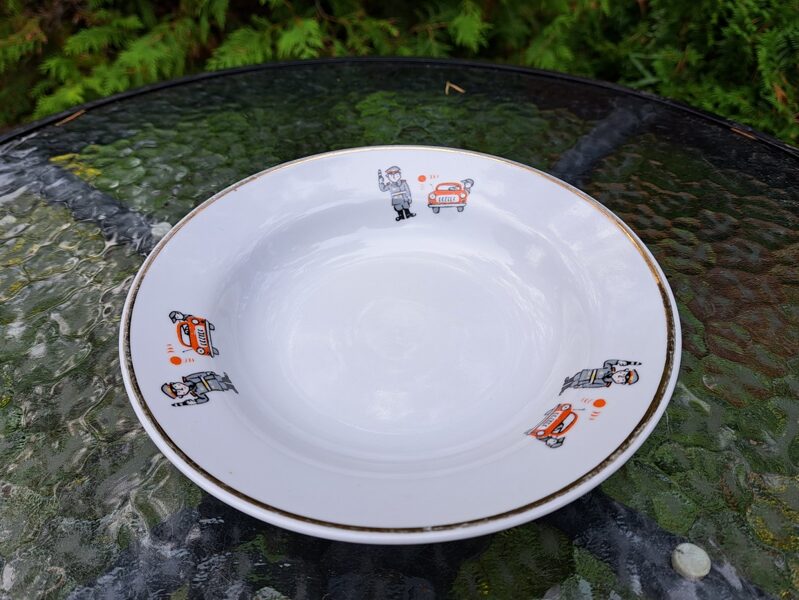 Vintāžs bērnu zupas šķīvis "Ceļu satiksme", RPR, 70.-ie gadi (Bērnu 95)
