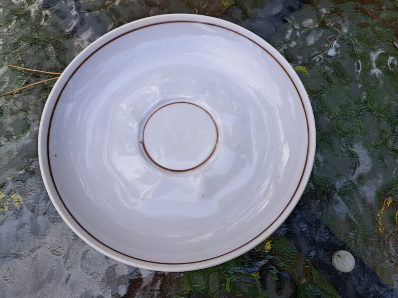 Apakštase balta ar brūnu svītru, tējas servīze "Viktorija", RPR (Viktorija t 99)