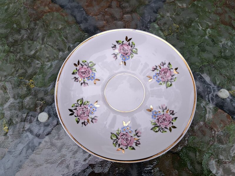 Apakštase no servīzes "Sigulda" ar retu dekolu (rozes ar neaizmirstulītēm), RPR (Sigulda 129)