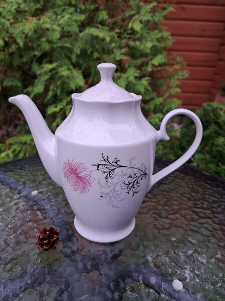 Lielā tējkanna no tējas servīzes "Ārija" ar rozā krizantējmu bez zelta un bez lustra, RPR (Ārija tējas 114)