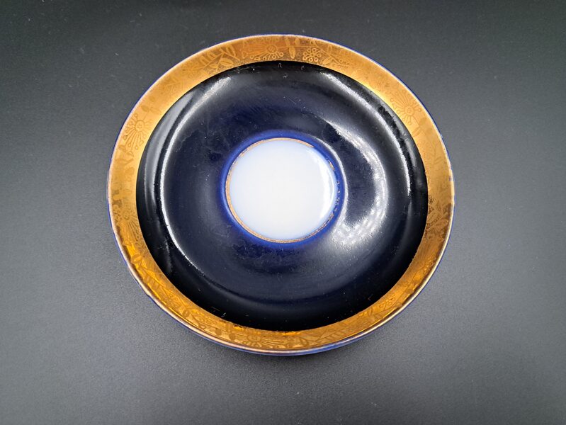 Tējas apakštase "Kobalta" ar platu zelta dekolu, LFZ. D=14,5cm (LFZ 42)