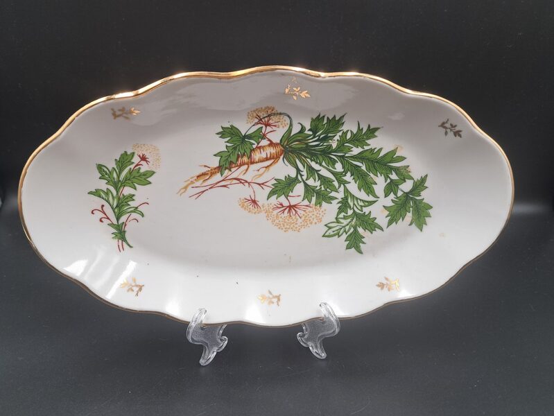 Garenais šķīvis, L=27cm ar pētersīļiem un zeltu, forma "Ārija", RPR (Ārija pusd 281)