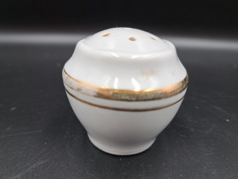 Piparu trauks Nr.4, pusdienu servīze "Ārija" balts ar zeltu, RPR (Ārija pusdienu 280)