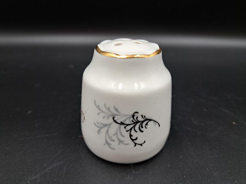 Sāls trauks ar krizantēmu, forma "Vilnis",  RPR (Vilnis pusdienu 122)