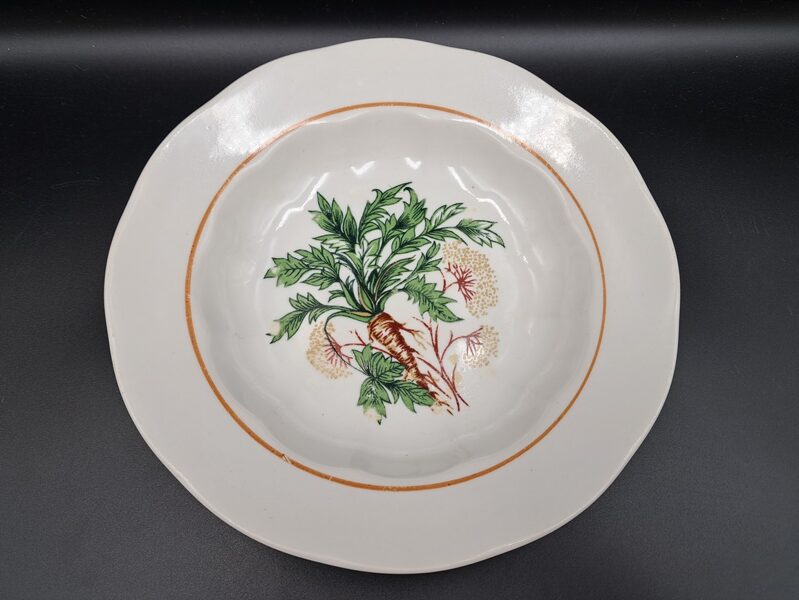 Zupas šķīvis pusporcija, d=20cm ar pētersīļiem un lustru, forma "Ārija", RPR (Ārija pusd 286)