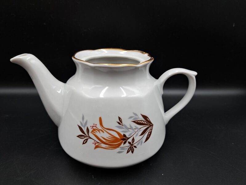 Tējkanna ar brūno tulpi no servīzes "Karīna", RPR