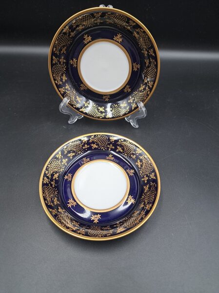 Jaunas mokka kafijas apakštases, kobalta pārklājums un bagātīgs zelts (mazais tikliņs ar rozītēm). Ražotājs: REICHENBACH, VDR (Vācija 120)