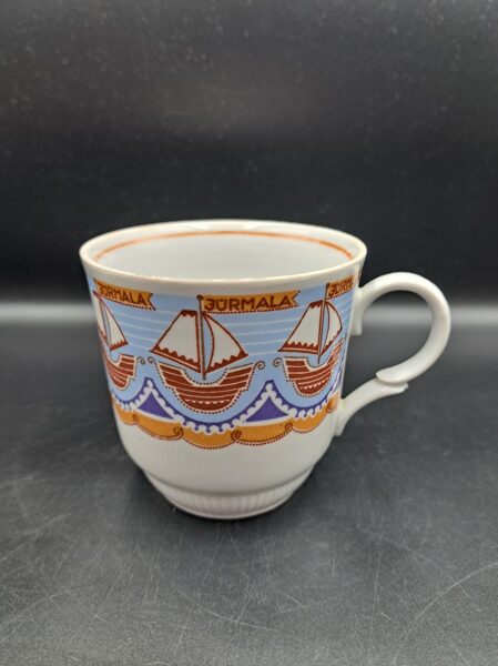 Tējas/buljona krūze ar uzrakstu "Jūrmala", jūras motīviem un bēša lustru, RPR (Buljona 119)