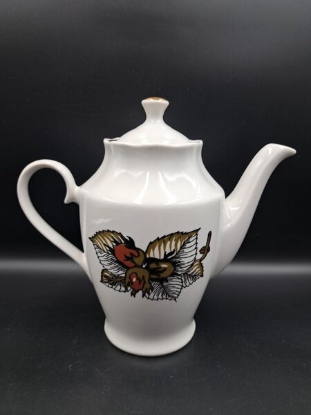 Kafijas kanna ar lazdu riekstiem, kafijas servīzes "Ārija", RPR (Ārija kafijas 106)