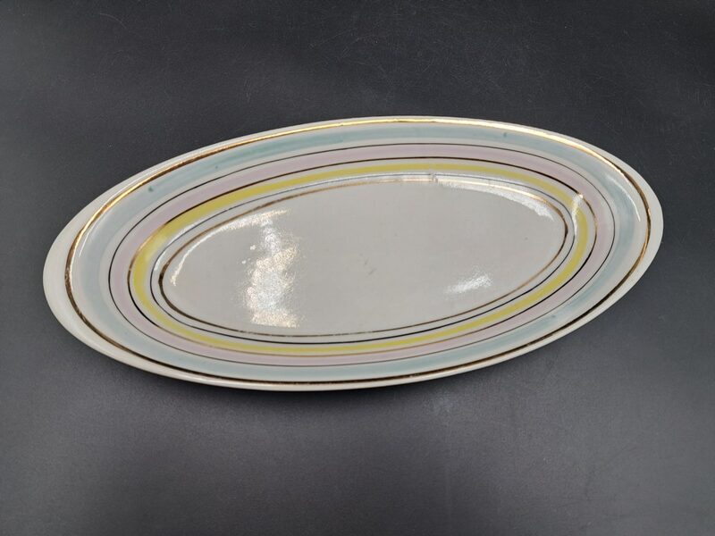 Garenais šķīvis ovāls 28cmx13,5cm, pusdienu servīze "Spīdola" ar rokas gleznojumu un zeltu,  PFF (Spīdola 100)