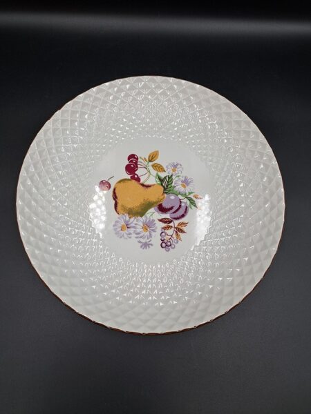 Šķīvis lielais no deserta komplekta ar bumbieri un plūmēm un brūnu apvilkumu gar malu, RPR (Citi 287)