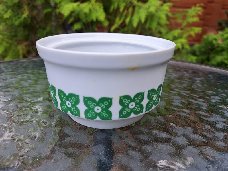 Cukurtrauks bez vāka ar zaļu dekolu. Ražotājs: Kahla (Vācija 169)