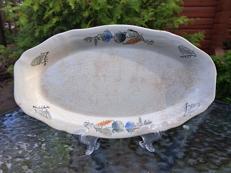 Fajansa garenais šķīvis Nr.5 ar gleznojumu, glazncēto glazūru, PFF (Fajansa pusdienu 22)