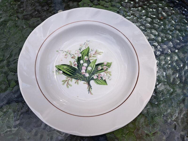 Šķīvis zupas pusporcija ar maijpuķītēm, pusdienu servīze "Viktorija", RPR. D=20cm (Viktorija 68)