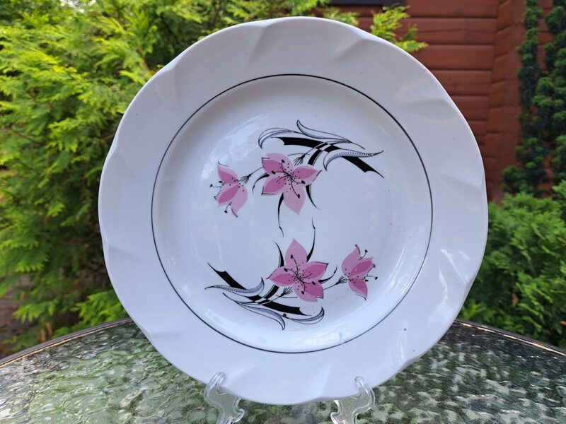 Cepunu šķīvis ar orhideju (bez zelta un bez lustra), tējas servīze "Viktorija", RPR. D=24cm (Viktorija t 130)
