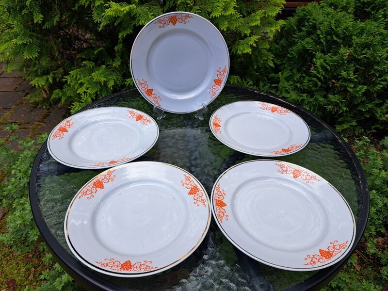 Salātu šķīvju  ar oranžiem vīnogu ķekariem un šauru apvilkumu, RPR. Diam.20cm (Citi pusd 226)