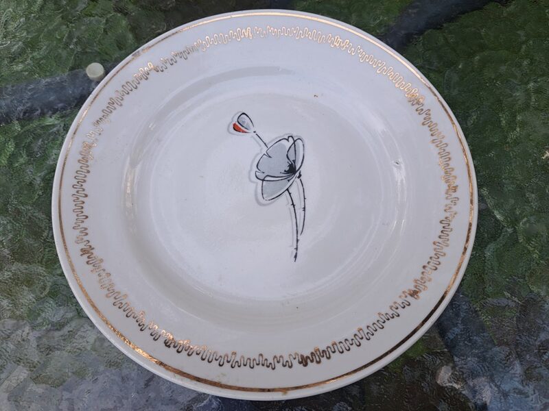 Salātu šķīvis, pusdienu servīze "Spīdola" ar pelēku magoni un zelta rakstu gar malu, PFF. Diam.=20cm (Spīdola 110)