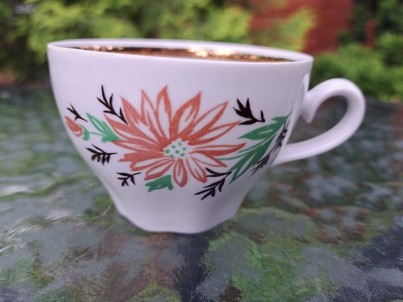 Kafijas krūzīte, kafijas servīze "Ārija" ar oranžām puķēm un zeltu, RPR (Ārija kafijas 109)