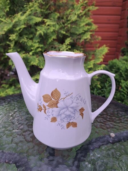 Tējkanna bez vāciņa, servīze "Karīna" ar "Ledus rozi" un zeltu, RPR (Karīna 140)