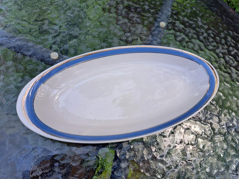 Šķīvis garenais 28cm, pusdienu servīze "Spīdola" ar zilu malu un zeltu, PFF (Spīdola 115)