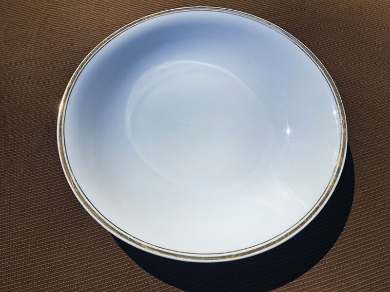 Elegants zupas šķīvis balts ar zeltu, Thun (Čehija 62)