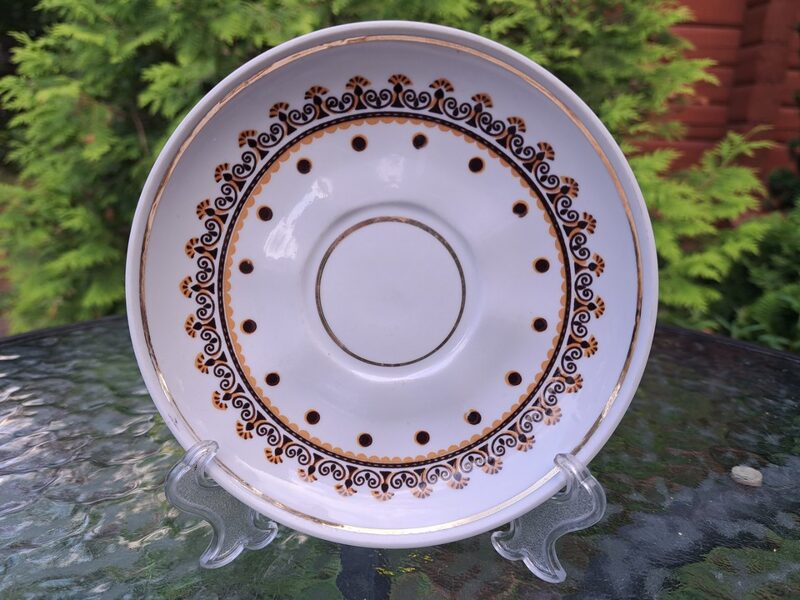 Apakštase, tējas servīze "Ārija", ar brūnu dekolu un zeltu, RPR (Ārija tējas 149)