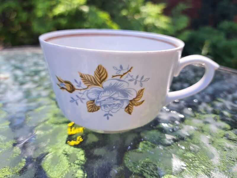 Krūzīte, servīze "Karīna" ar "Ledus rozi" un brūnu apvilkumu, RPR (Karīna 148)