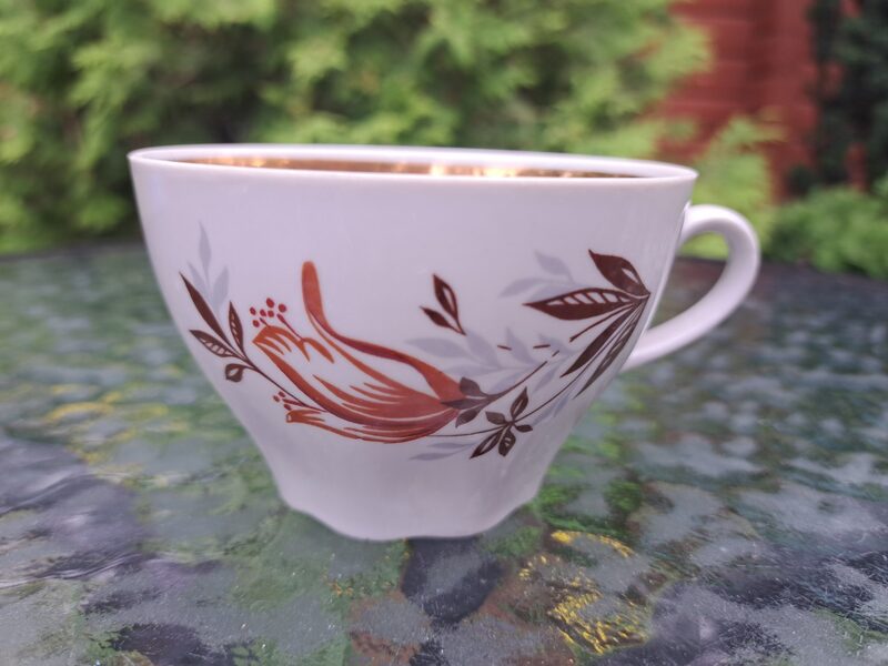 Tējas krūzīte, tējas servīze "Ārija", ar brūnām tulpēm un zeltu, RPR (Ārija tējas 152)