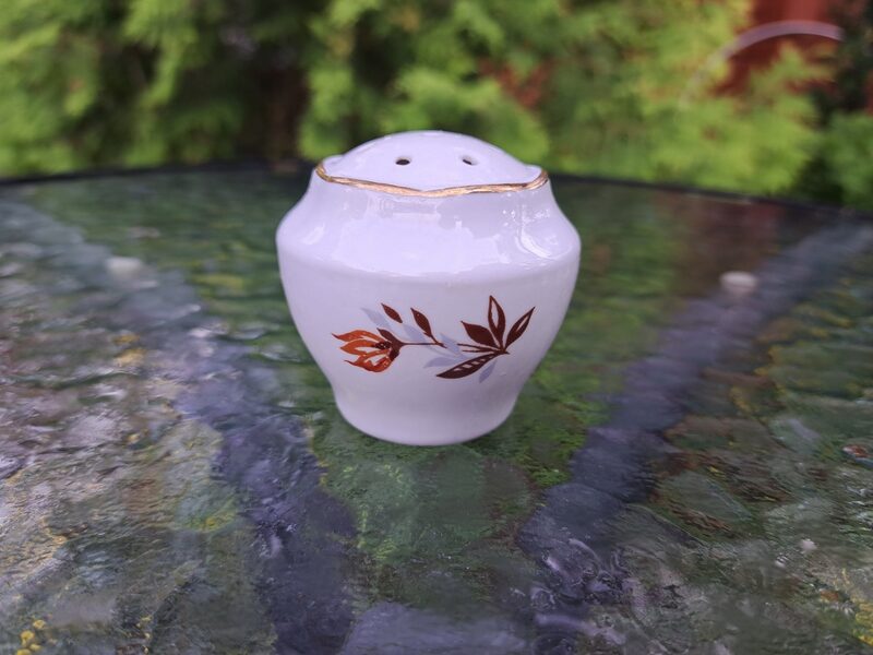 Piparu trauks ar brūnu tulpi un zeltu, RPR. Forma pusdienu "Ārija", RPR (Ārija pusdienu 328)