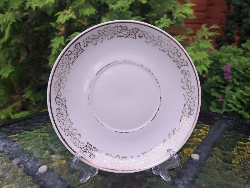 Vintāža, reti sastopama, skaista buljona apakštase ar zelta ogu vainagu no 60.iem, PFF (Buljona 146)